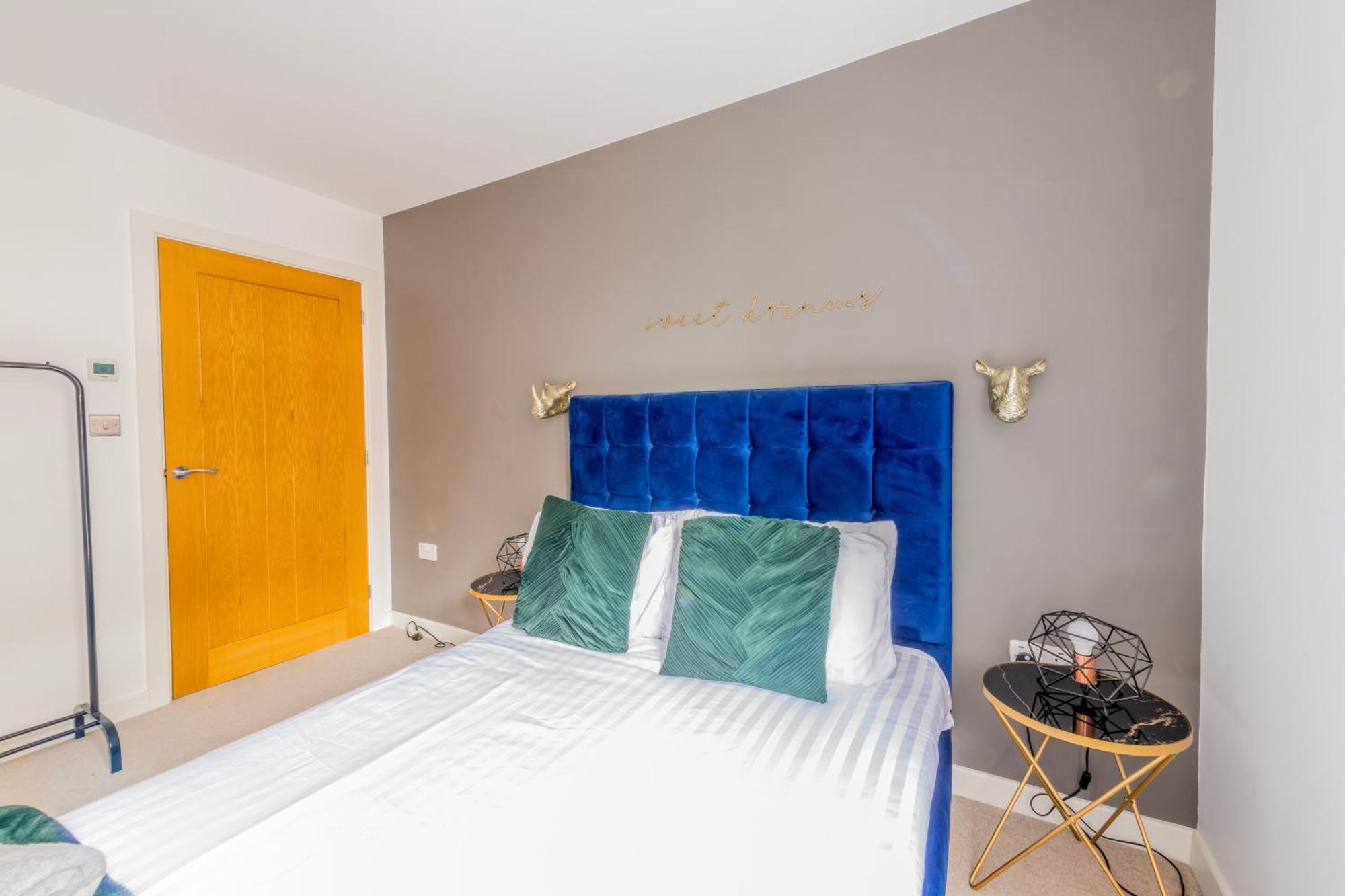 Contemporary Abbey Yard By Prescott Apartments Abingdon-on-Thames Exterior foto
